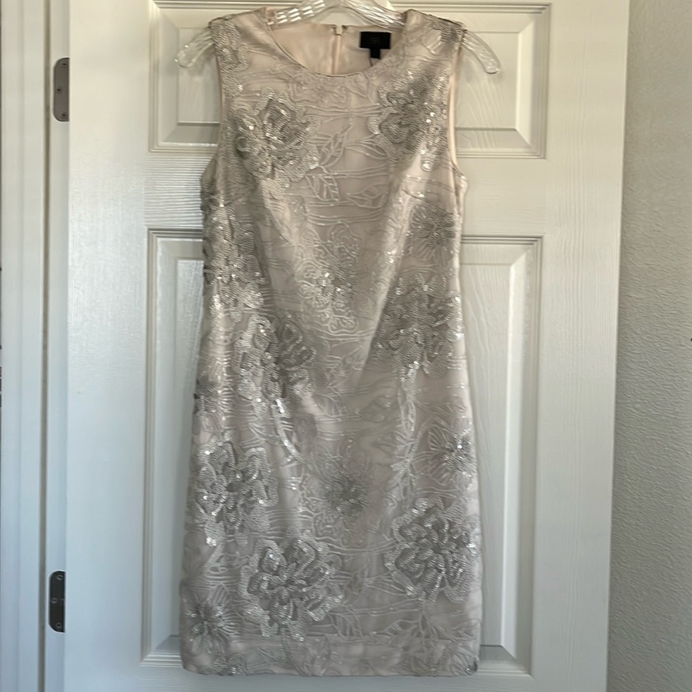Banana Republic Monogram new cream sequin party cocktail dress size 2